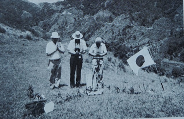 ヤナギ陣地跡にて(昭和61年)