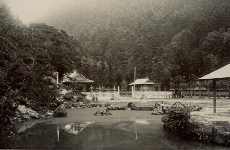 旧護国神社(上町)