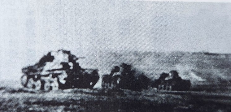 北満の広野で演習中の戦車第二師団(後の撃兵団)