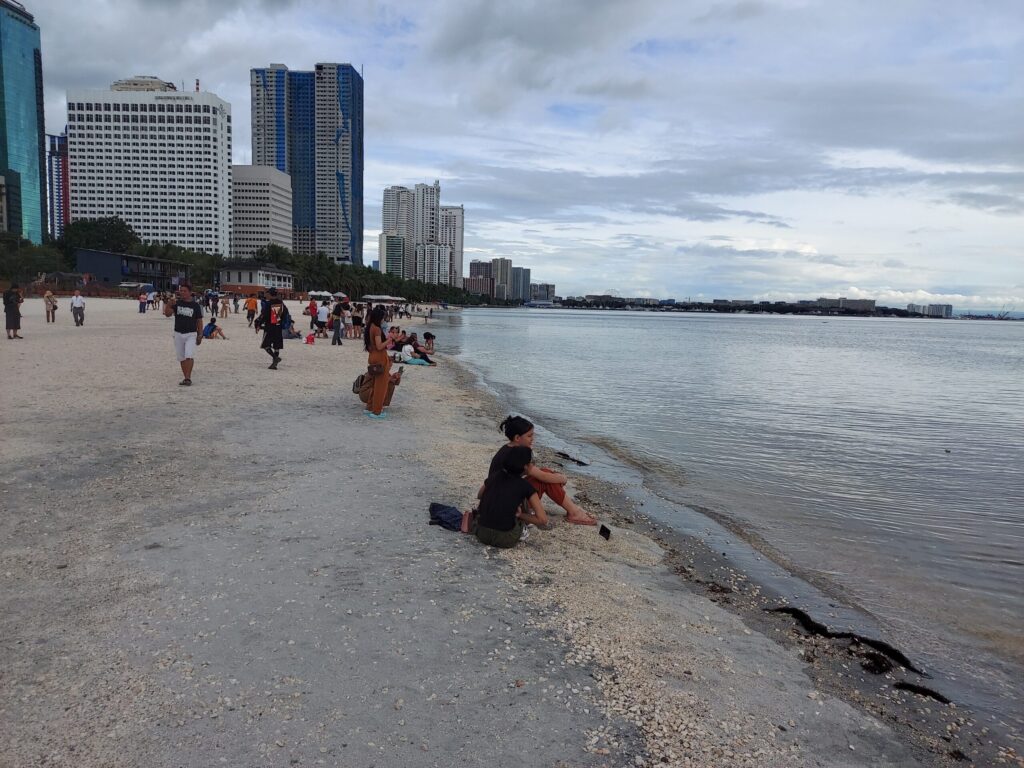 マニラ海岸