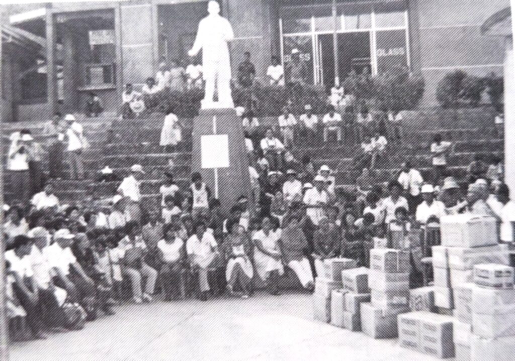 サンタフェ町役場広場