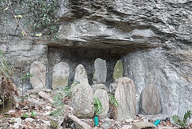 石窟仏像群